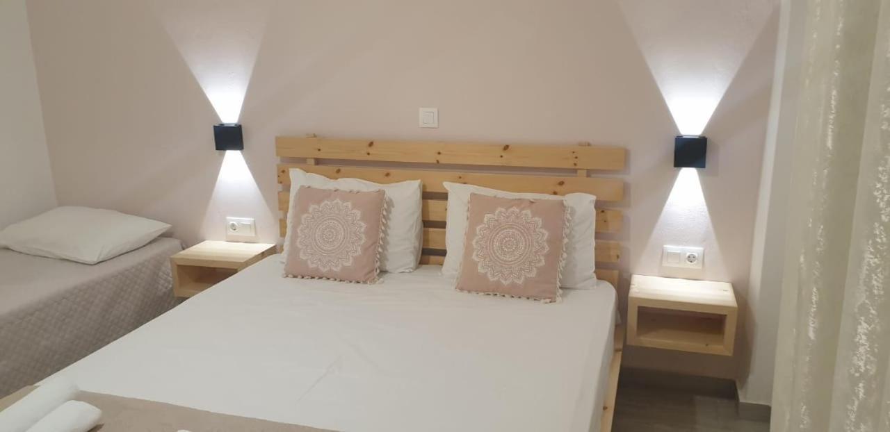 Apart-Hotel Llazari ヒマラ エクステリア 写真