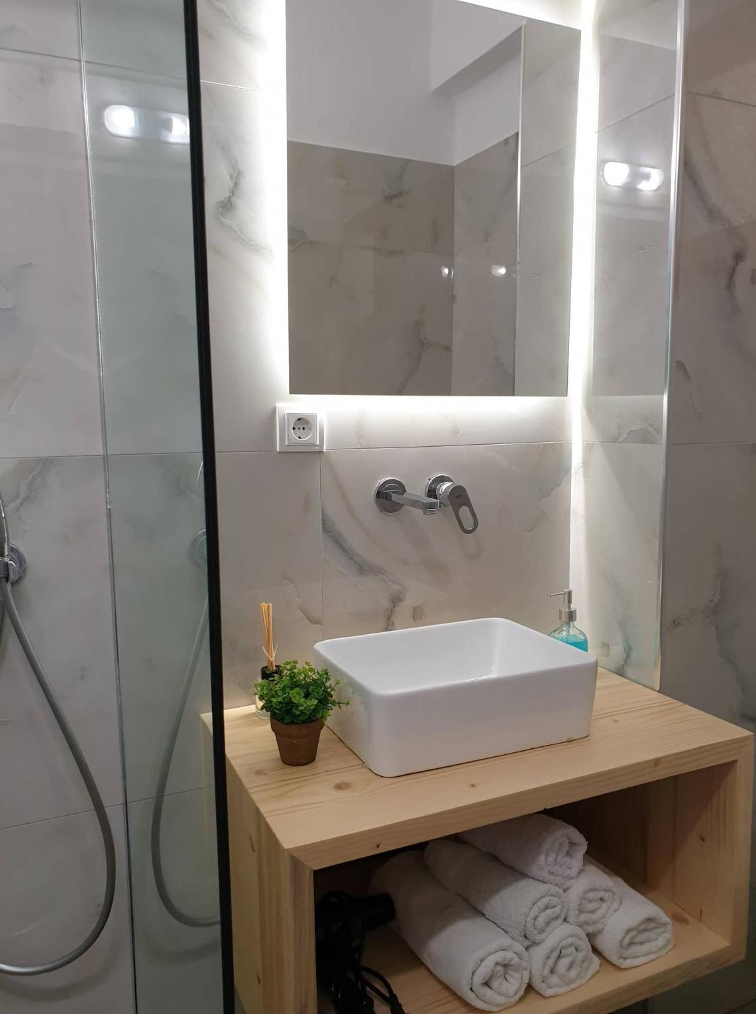 Apart-Hotel Llazari ヒマラ エクステリア 写真