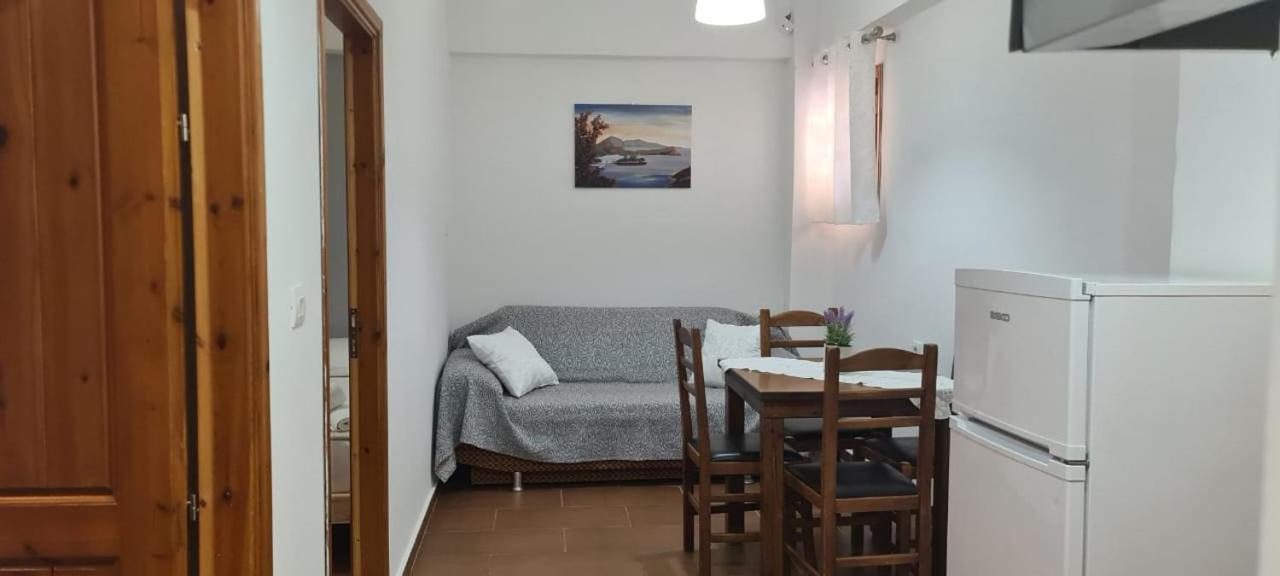 Apart-Hotel Llazari ヒマラ エクステリア 写真