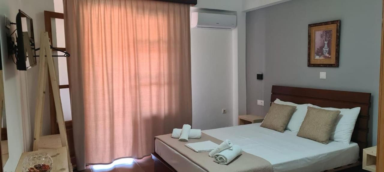 Apart-Hotel Llazari ヒマラ 部屋 写真