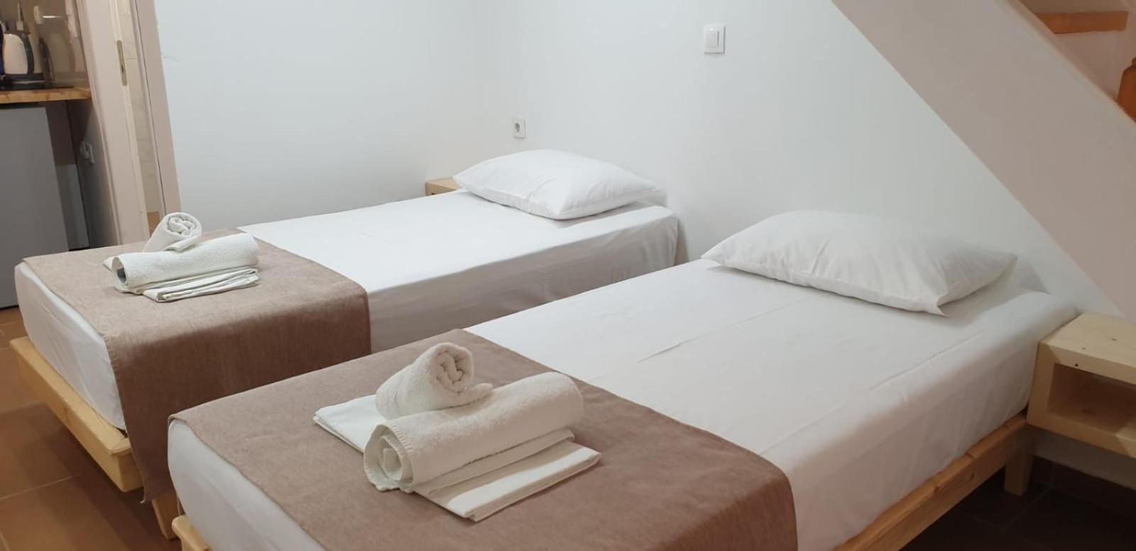 Apart-Hotel Llazari ヒマラ 部屋 写真