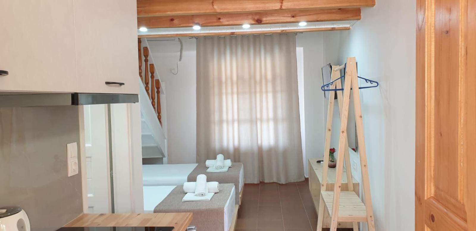 Apart-Hotel Llazari ヒマラ 部屋 写真